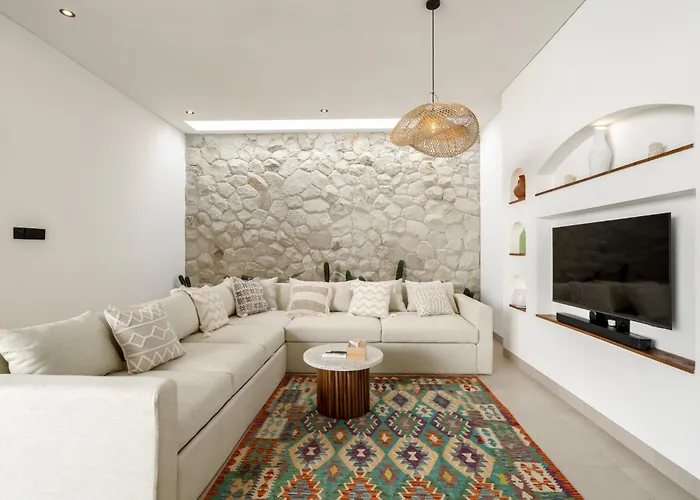 Serenity - By Yolla Hospitality * Улувату